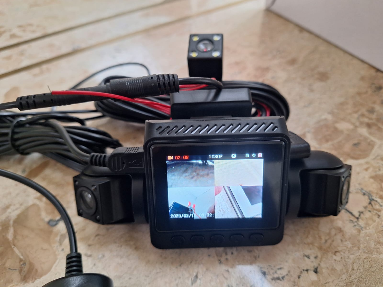 4-channel dash camera with accessories